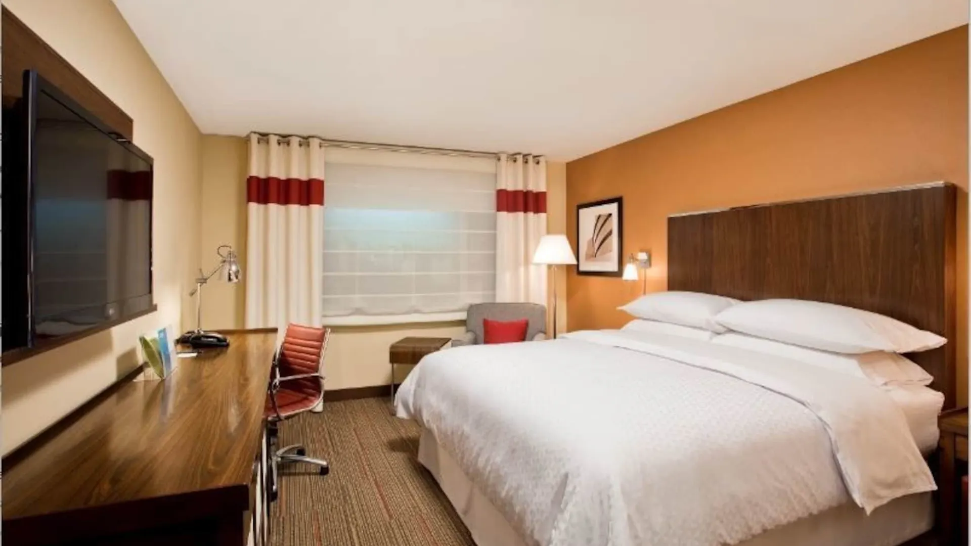 Four Points By Sheraton Edmonton West