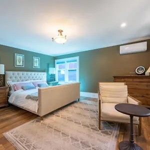 Shaughnessy Cozy Bedrooms Homestay